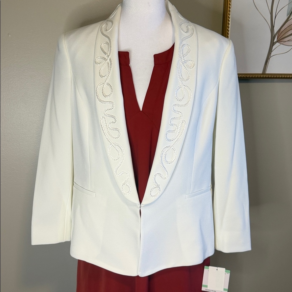 Kasper Kiss Women's white Embroidered Blazer
